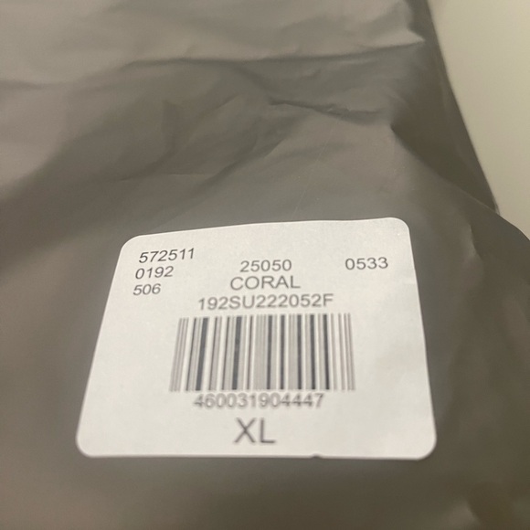 ESSENTJALS FEAR OF GOD CORAL HOODIE NWT - Size XL🔥 - Picture 10 of 10